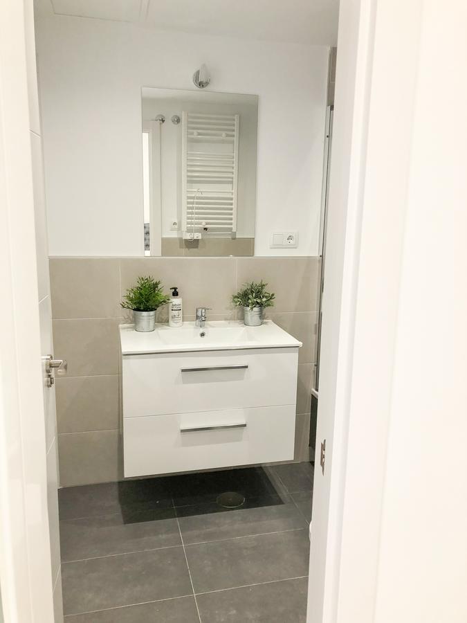 Modern With Ideal Location Next To Atocha Station Madrid Ngoại thất bức ảnh