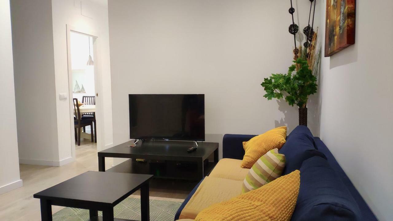 Modern With Ideal Location Next To Atocha Station Madrid Ngoại thất bức ảnh